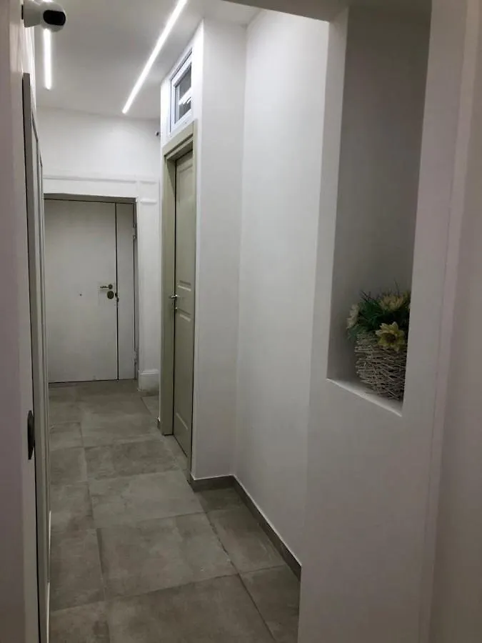 Nadyle House Hotel Naples 0*,